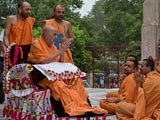  Sadhus doing darshan of Swamishri