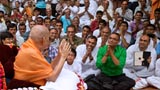  Devotees doing darshan of Swamishri 