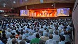  Devotees during the sabha