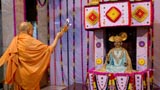  Pujya Ishwarcharan Swami performs arti of  Bhagwan Swaminarayan (abhishek murti)