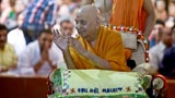  Swamishri bids Jai Swaminarayan to devotees