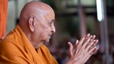  Swamishri bids Jai Swaminarayan to devotees