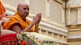  Swamishri bids Jai Swaminarayan to devotees