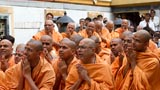 Devotees doing darshan of Swamishri