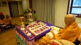  Swamishri performs his morning puja