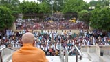  Devotees doing darshan of Swamishri