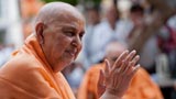  Swamishri bids Jai Swaminarayan to devotees