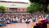  Devotees doing darshan of Swamishri