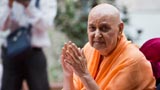  Swamishri bids Jai Swaminarayan to devotees