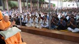  Devotees doing darshan of Swamishri