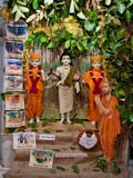  Bhagwan Swaminarayan, Aksharbrahman Gunatitanand Swami and Shri Gopalanand Swami