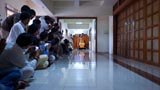  Swamishri arrives for Thakorji's darshan