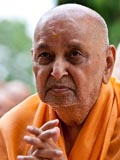  Swamishri engrossed in darshan