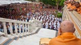  Devotees doing darshan of Swamishri