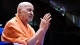  Swamishri blesses all