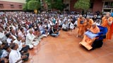  Devotees doing darshan of Swamishri