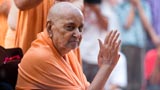  Swamishri bids Jai Swaminarayan to devotees