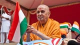  Swamishri waves Indian tricolor 