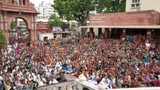  Devotees doing darshan of Swamishri