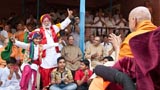  Devotees rejoice before Swamishri