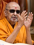  Swamishri blesses all