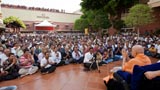  Devotees doing darshan of Swamishri