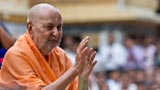  Swamishri blesses all