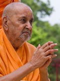  Swamishri engrossed in darshan