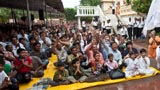  Devotees doing darshan of Swamishri