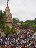  Devotees doing darshan of Swamishri