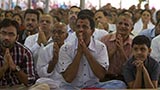  Devotees doing darshan of Swamishri