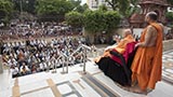  Devotees doing darshan of Swamishri