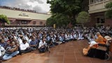  Devotees doing darshan of Swamishri