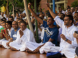  Devotees doing darshan of Swamishri