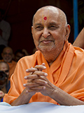  Swamishri in a divine, jovial mood