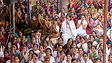 Devotees doing darshan of Swamishri