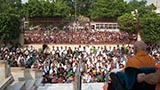  Devotees doing darshan of Swamishri