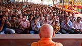  Devotees doing darshan of Swamishri
