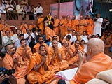  Devotees doing darshan of Swamishri