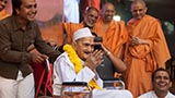  Devotees doing darshan of Swamishri