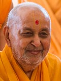  Swamishri in a divine, jovial mood