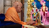  Swamishri engrossed in darshan