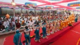  Devotees participate in mahapuja