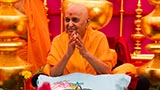 Swamishri blesses devotees