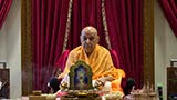  Swamishri performs his morning puja