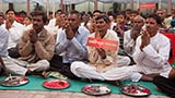 Swamishri blesses devotees who have gathered for darshan and participation in the murti pratishtha ceremony