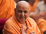  Swamishri bids 'Jai Swaminarayan' to devotees