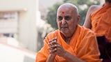  Swamishri bids 'Jai Swaminarayan' to devotees 