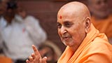  Swamishri blesses devotees
