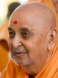  HH Pramukh Swami Maharaj bids 'Jai Swaminarayan' to devotees 